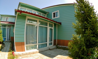 Бегония-2, Вид снаружи. Natali Resort, коттедж Бегония-2